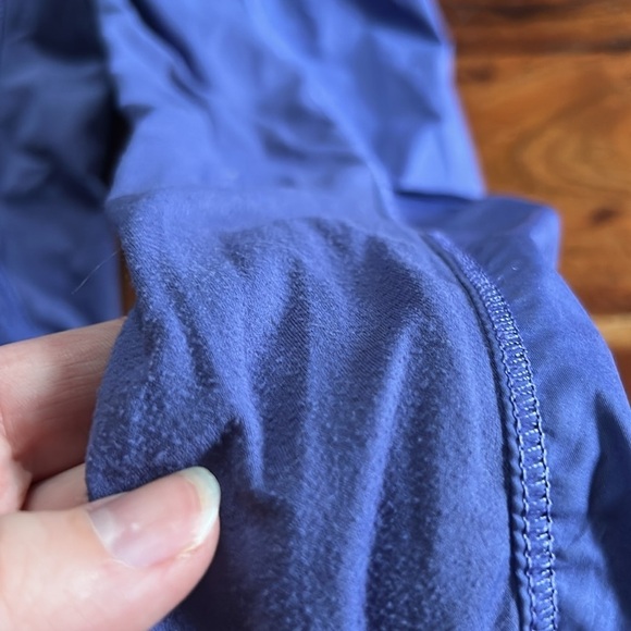 Lululemon Women’s Purple Windbreaker Jacket Full Zip Running Workout Size 2 - Picture 9 of 10